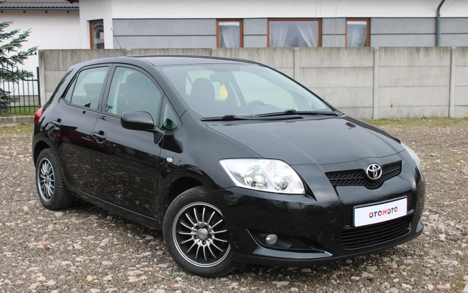 Toyota Auris cena 18900 przebieg: 186000, rok produkcji 2008 z Rypin małe 466